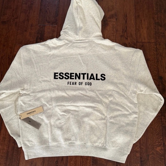 Essentials hoodie size m - Picture 3 of 9